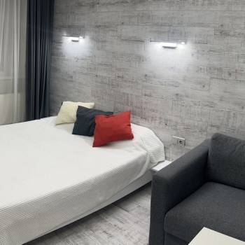 Продается 1-комнатная квартира, 42 м²