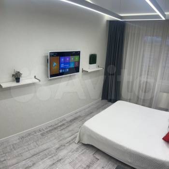 Продается 1-комнатная квартира, 42 м²