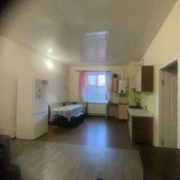 Сдается 1-комнатная квартира, 66 м²