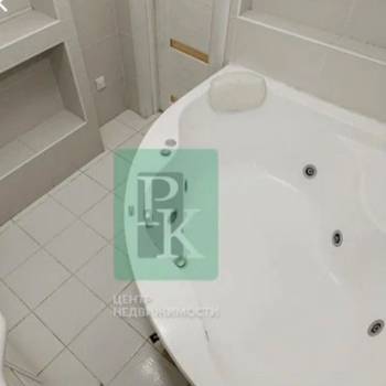 Продается 1-комнатная квартира, 43,6 м²