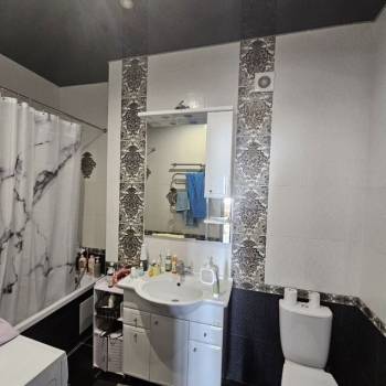 Сдается 1-комнатная квартира, 60 м²