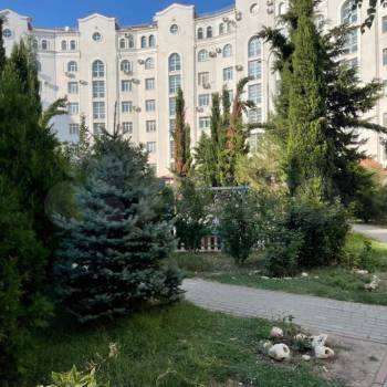 Продается 2-х комнатная квартира, 129 м²