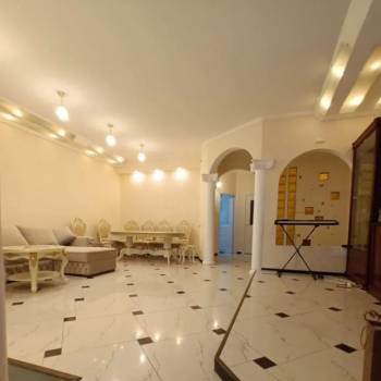 Продается Многокомнатная квартира, 139,2 м²