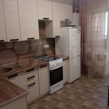 Продается 1-комнатная квартира, 40 м²