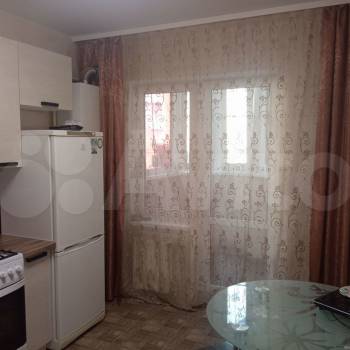 Продается 1-комнатная квартира, 40 м²