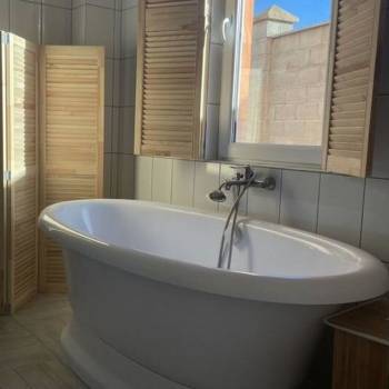 Сдается 1-комнатная квартира, 55 м²