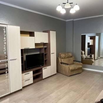 Продается 1-комнатная квартира, 48 м²