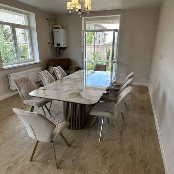 Продается Дом, 181 м²