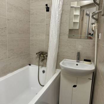 Сдается Многокомнатная квартира, 60 м²