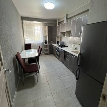 Продается 1-комнатная квартира, 40,6 м²