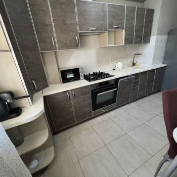 Продается 1-комнатная квартира, 40,6 м²