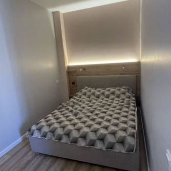 Продается 1-комнатная квартира, 43 м²