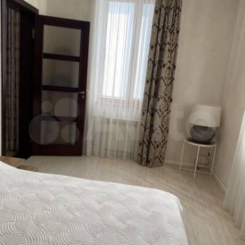 Сдается 1-комнатная квартира, 52 м²