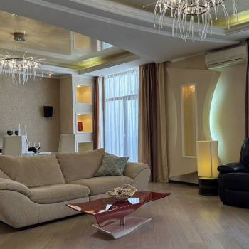 Продается 3-х комнатная квартира, 142,1 м²