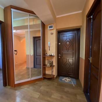 Сдается 2-х комнатная квартира, 65 м²