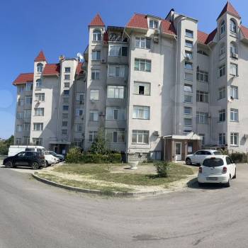 Продается Многокомнатная квартира, 140 м²