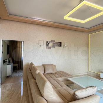 Сдается 2-х комнатная квартира, 76 м²