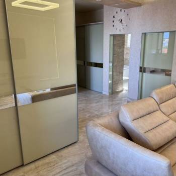 Сдается 2-х комнатная квартира, 76 м²