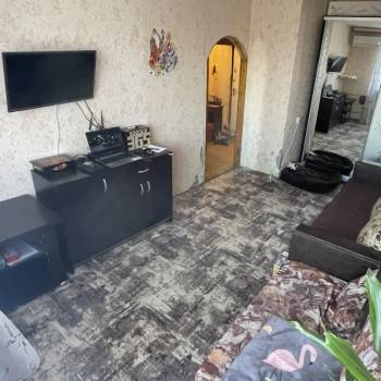 Продается 1-комнатная квартира, 35 м²