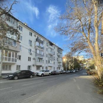 Продается 1-комнатная квартира, 35 м²