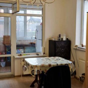 Продается 1-комнатная квартира, 46 м²