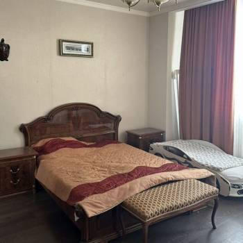 Сдается 2-х комнатная квартира, 95 м²