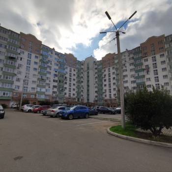 Продается 1-комнатная квартира, 42 м²
