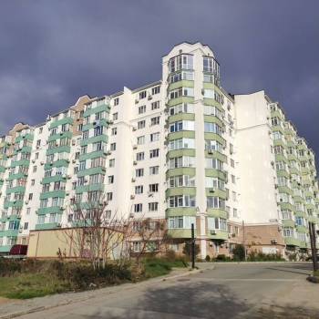 Продается 1-комнатная квартира, 42 м²