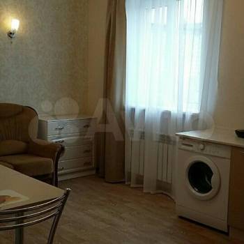 Сдается 1-комнатная квартира, 40 м²