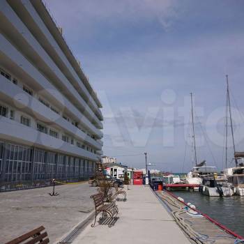 Продается 1-комнатная квартира, 36 м²