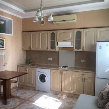 Сдается 1-комнатная квартира, 50 м²