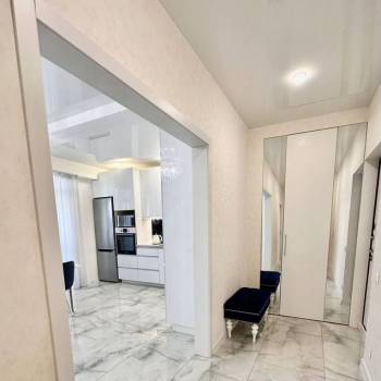 Сдается 2-х комнатная квартира, 76 м²