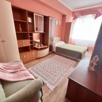 Сдается 1-комнатная квартира, 41 м²