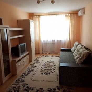Сдается Многокомнатная квартира, 60 м²