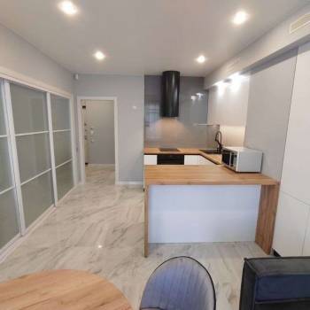 Сдается 1-комнатная квартира, 50 м²