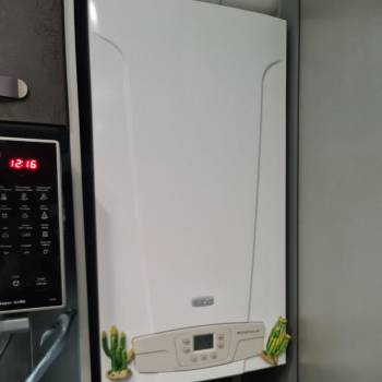 Продается 1-комнатная квартира, 63,7 м²