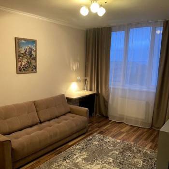 Сдается 1-комнатная квартира, 42 м²