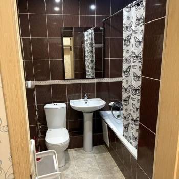 Сдается 1-комнатная квартира, 42 м²