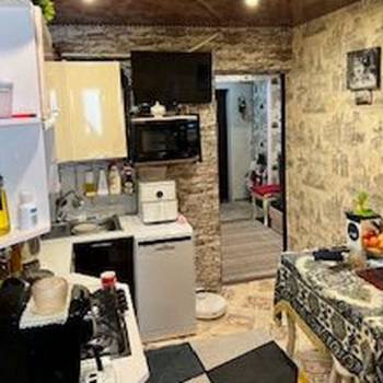 Продается 1-комнатная квартира, 49 м²