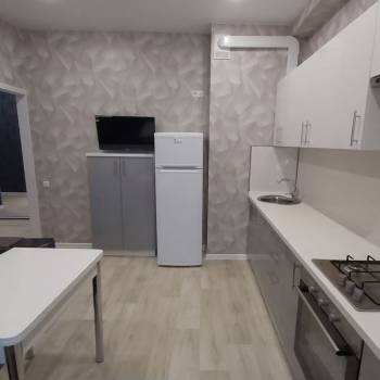 Сдается 1-комнатная квартира, 42 м²