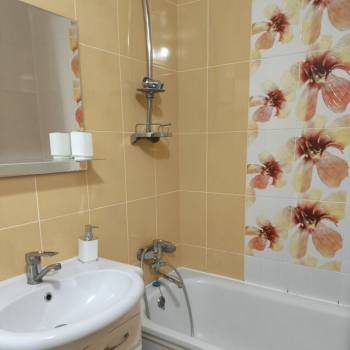 Сдается 1-комнатная квартира, 42 м²