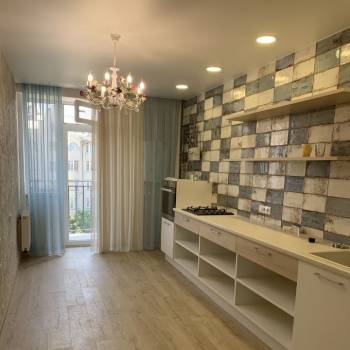 Продается 1-комнатная квартира, 55 м²