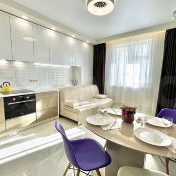 Продается 1-комнатная квартира, 44 м²