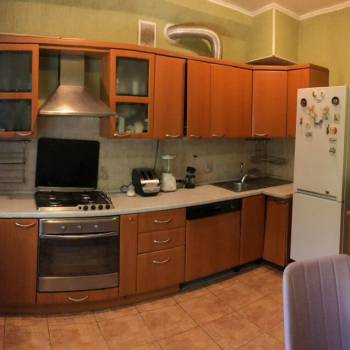 Продается Многокомнатная квартира, 90 м²