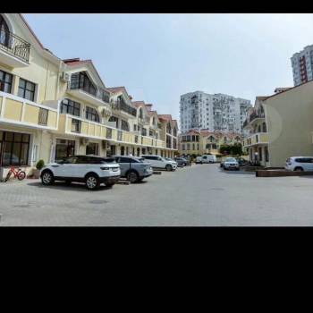 Продается 3-х комнатная квартира, 192 м²