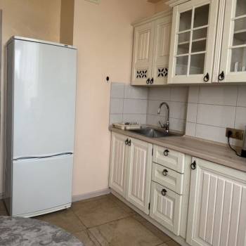 Сдается 1-комнатная квартира, 42 м²