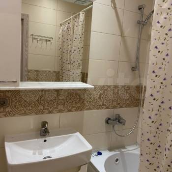 Сдается 1-комнатная квартира, 42 м²