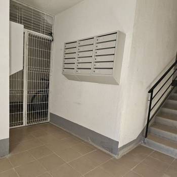 Продается 1-комнатная квартира, 50,7 м²