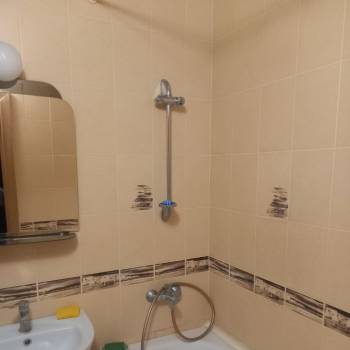 Сдается 1-комнатная квартира, 54 м²