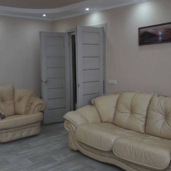 Сдается Многокомнатная квартира, 80 м²